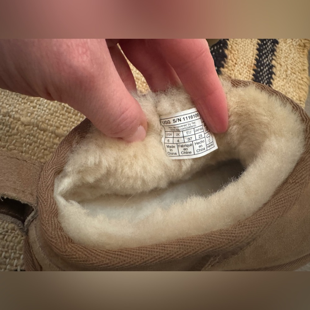 UGG Woman’s Classic Ultra Mini - Picture 3 of 3